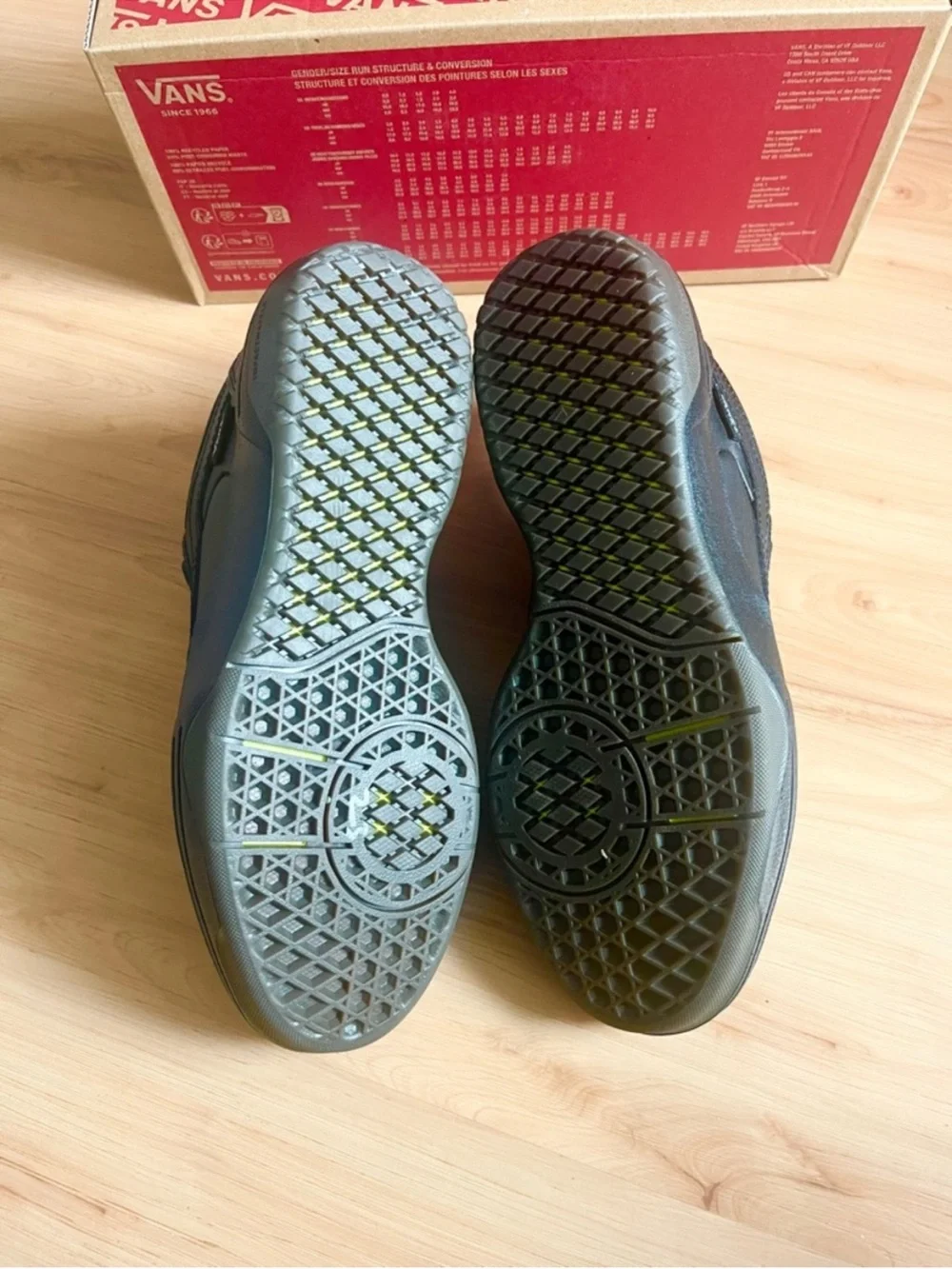 Vans Skate Rowan 2.0 Leather Shoe Women 9.5 US. mens 8.0'US